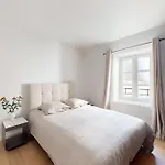 A Pearl Of Paris