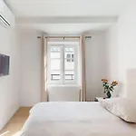 A Pearl Of Paris